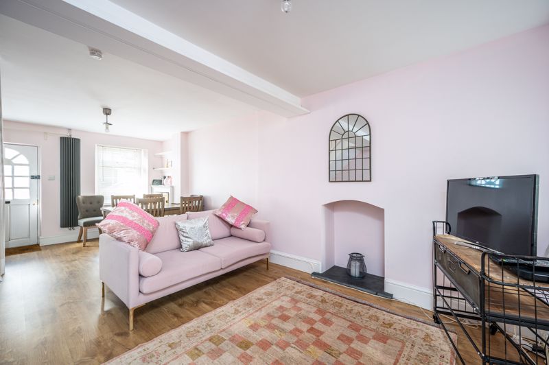Sitting / Dining Room- click for photo gallery
